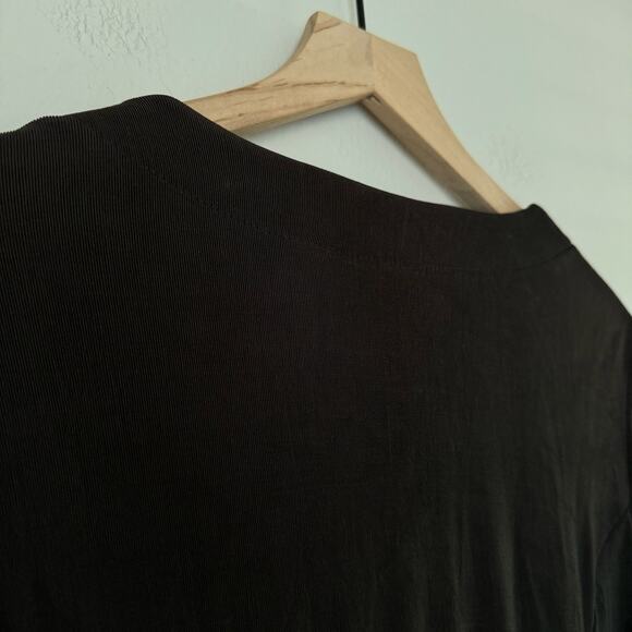 Vintage Chico's Travelers Womens Black Button Blouse Stretchy Slinky Size Medium - Picture 7 of 9